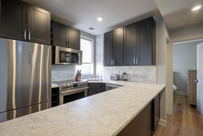 2100 Newport Place NW unit ID679P, Washington, DC 20037 - photo 6