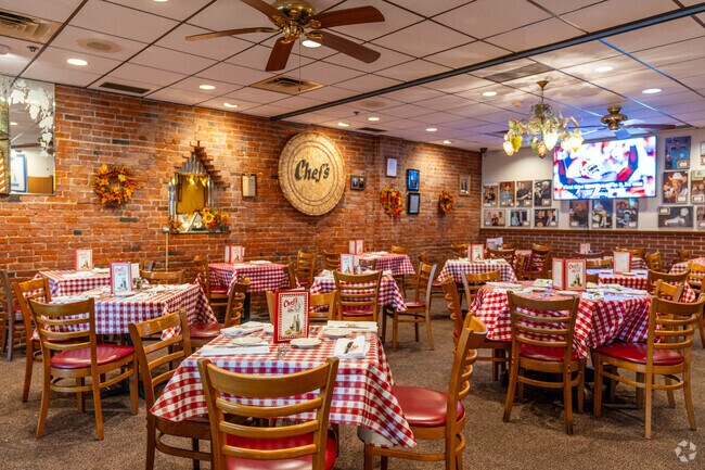 Chef's Restaurant in Willert Park offers an inviting atmosphere inside for guests.