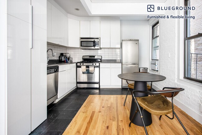 250 Mulberry St unit FL2-ID598, New York, NY 10012 - photo 5