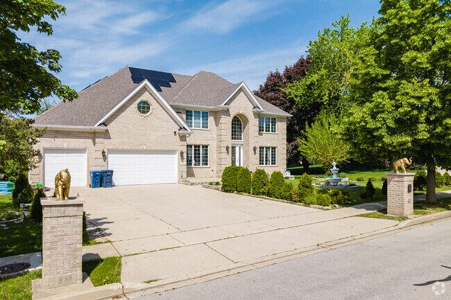 Stately new traditional homes can be seen around Olde Schaumburg's quiet streets.