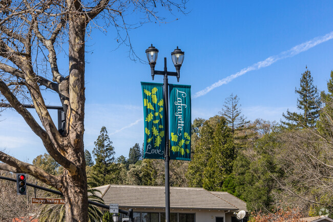 Downtown Lafayette is just a short drive from the peaceful Springhill neighborhood.