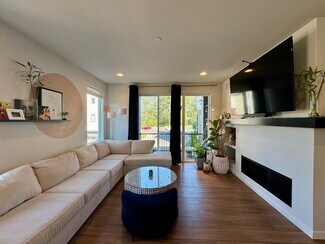 23705 8th Dr SE Unit A, Bothell, WA 98021
