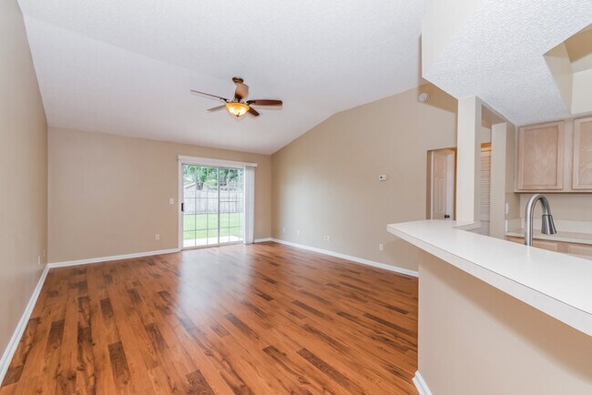 2963 Waters View Cir, Orange Park, FL 32073 - photo 5