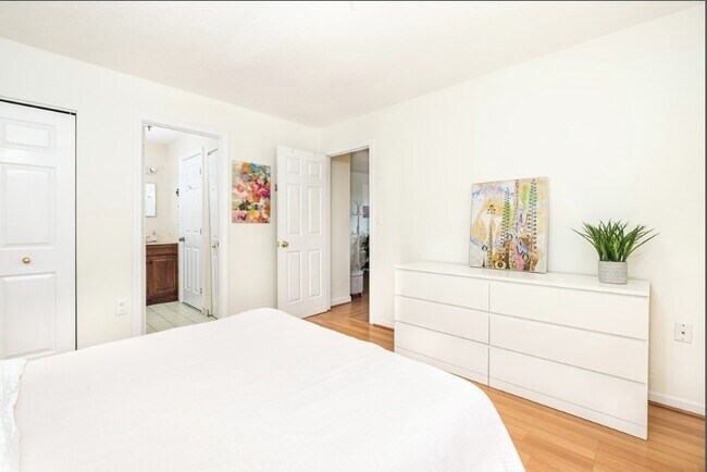 Kelton Place Condominiums unit 501, Allston, MA 02134 - photo 5