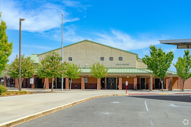 Edgewater Elementary School is great for local students.