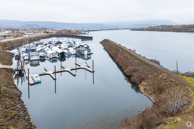The Dalles Marina offers a boat launch for recreation on the Columbia River.