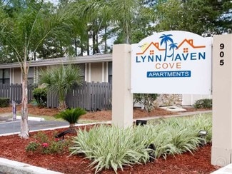 905 W 26th St, Lynn Haven, FL 32444