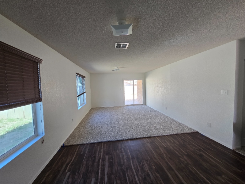 953 S 47th Dr, Yuma, AZ 85364 - photo 1