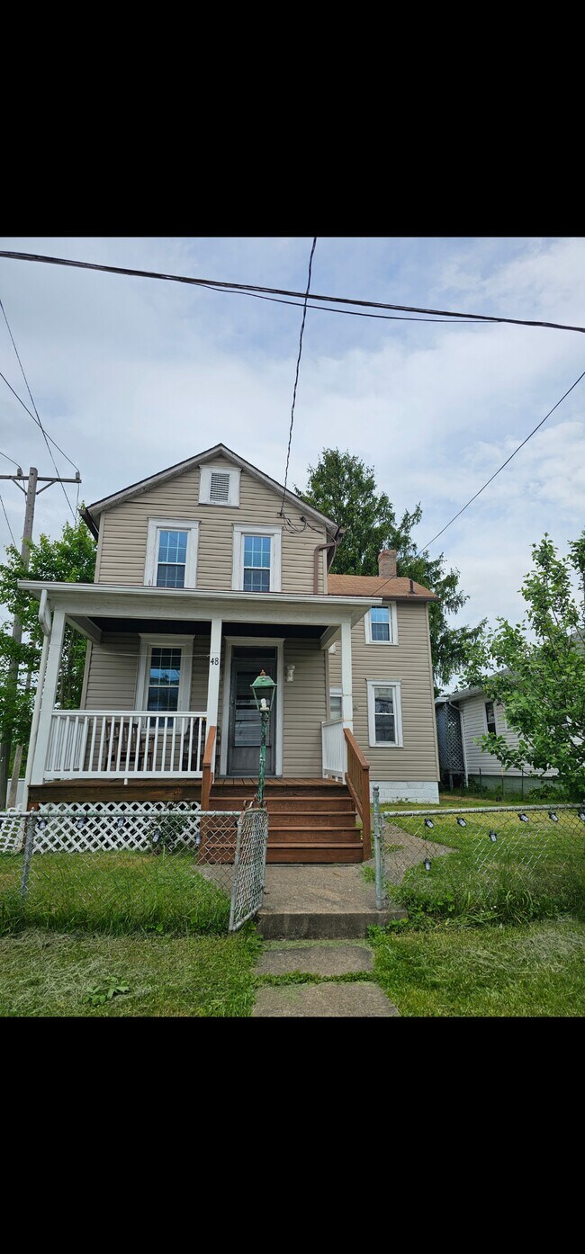 48 Clark St, Uniontown, PA 15401