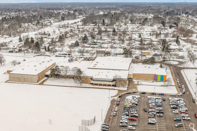 The front of Gardner International Magnet School.