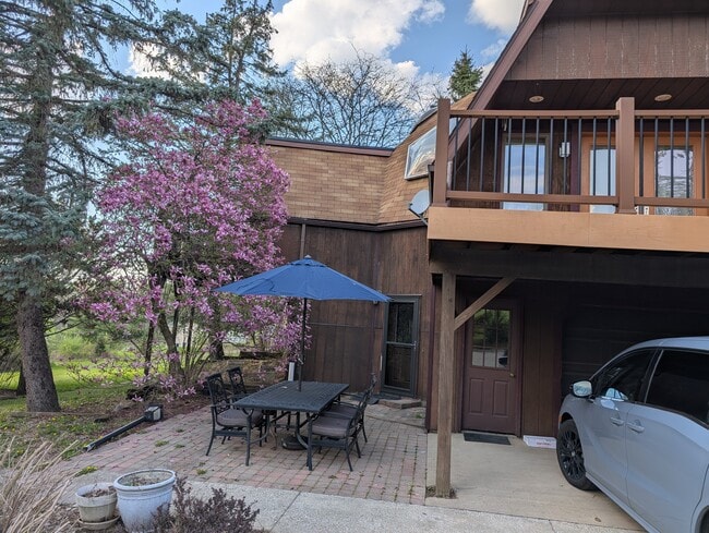 12067 Gearhart Rd unit 1, Burbank, OH 44214 - photo 4