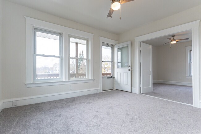 643 Rathbun St unit 643 Rathbun St 3, Blackstone, MA 01504 - photo 7