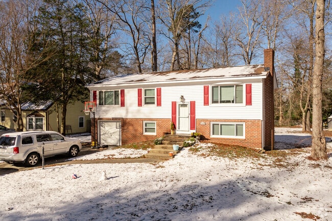 Williamsburg has all architectural styles including split level homes.