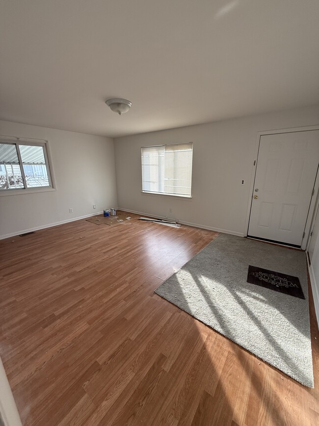 241 Dakota St, Ypsilanti, MI 48198 - photo 3