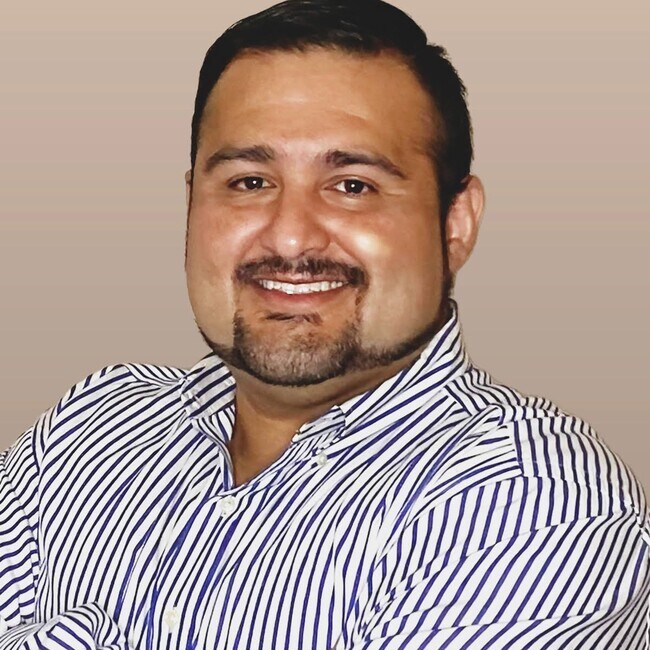 Agent Photo