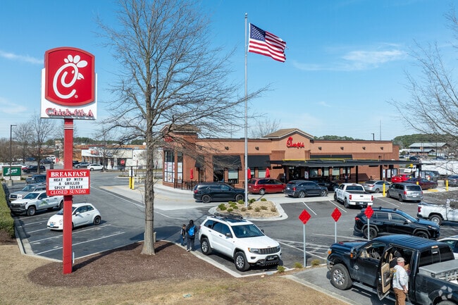 Most of the national chains are found off of NC-11 along Winterville's northern boundary.