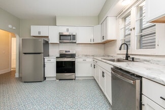 2445 N Oakland Ave Unit 2445, Milwaukee, WI 53211