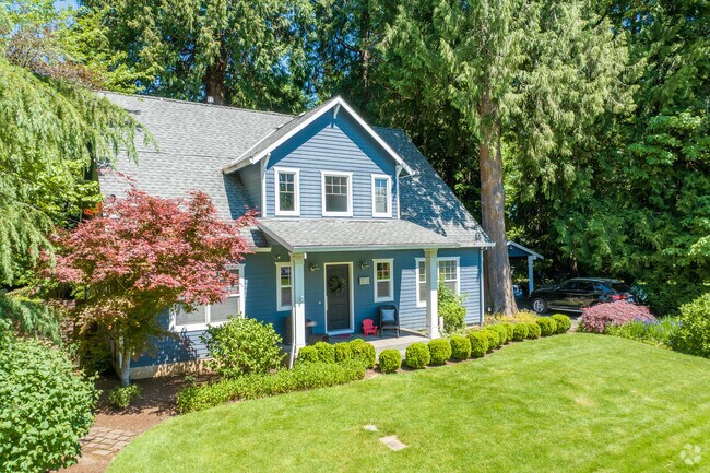 Craftsman-style bungalow home with mature trees in Robinwood, West Linn.