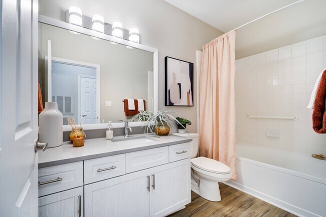 Upgraded Bathroom with Garden Tub