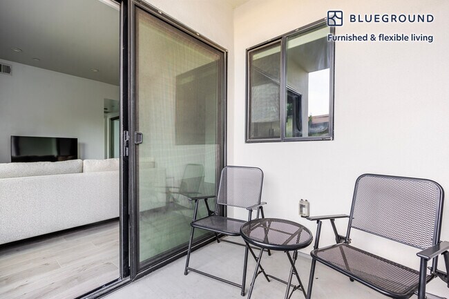 4227 Mclaughlin Ave unit FL2-ID1310, Los Angeles, CA 90066 - photo 5