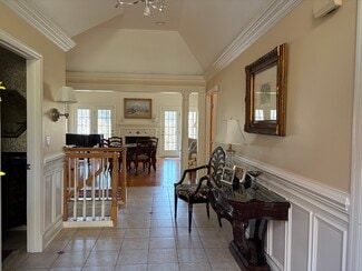 515 Farndale Rd, Pittsburgh, PA 15238