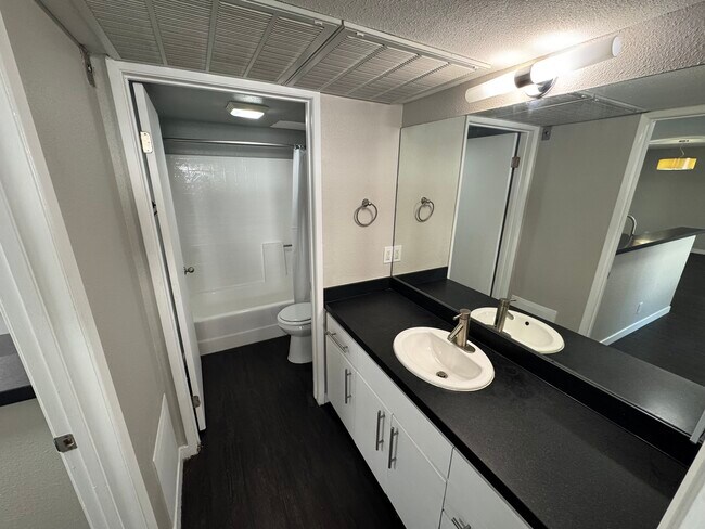 1400 Edgemont, Los Angeles, CA 90027 - photo 7