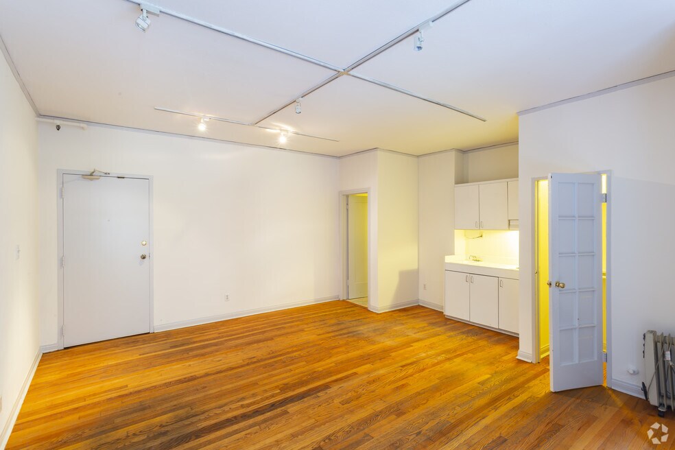 6128-6134 Wilshire Blvd., 6111-7 Warner Dr.