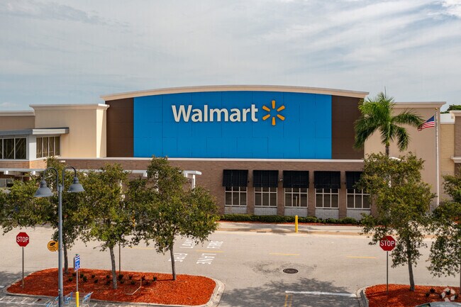 All of your everyday needs at Walmart in the Chapel Hill neighborhood of Boynton Beach, FL.