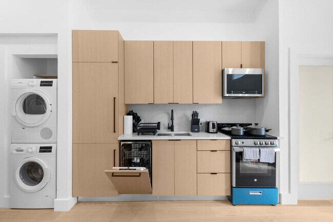 19 St Marks Place unit ID1319153P, New York, NY 10003 - photo 4