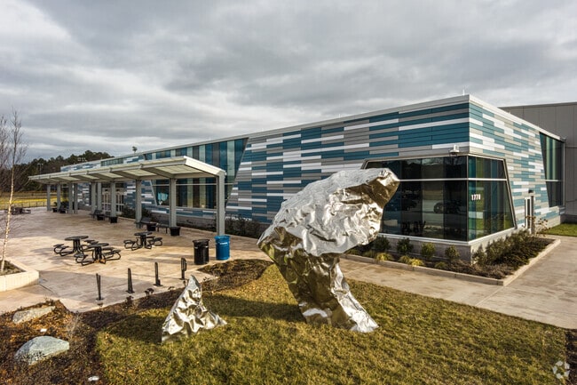 Tucker Road Ice Skating Rink is a local favorite in Oxon Hill.