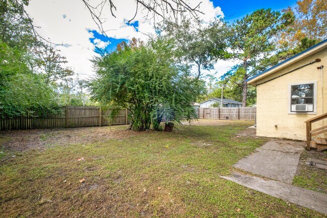 12716 Gillespie Ave, Jacksonville, FL 32218 - photo 4