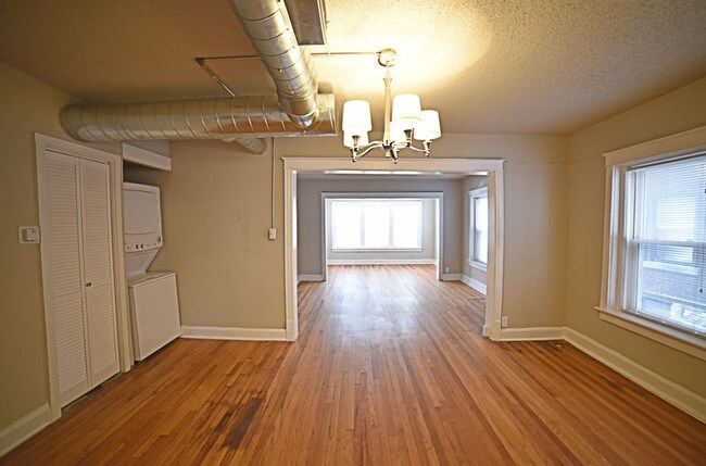 4025 Harrison Street, Kansas City, MO 64110 - photo 7