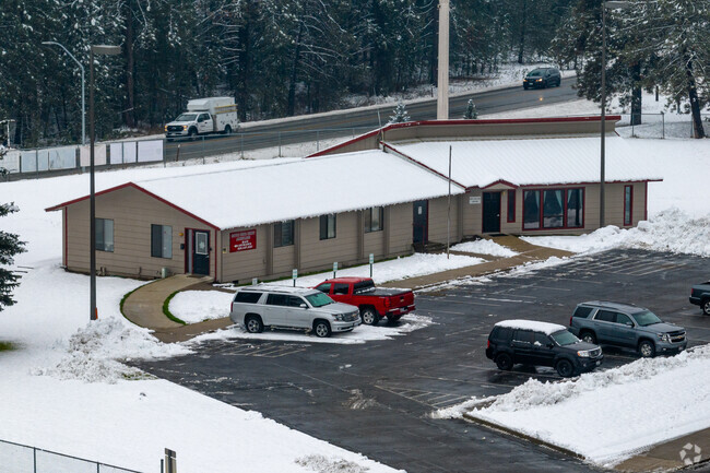 Newport High School sits close to many other parks and schools.