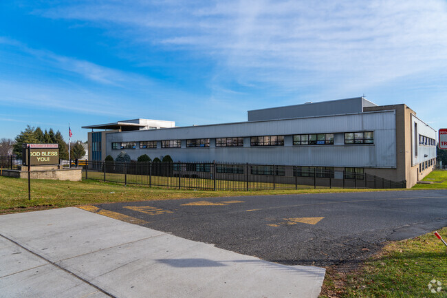 Abundant Life Academy earns an overall grade of A- on Niche.