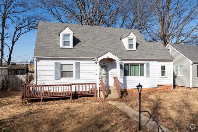 Attractive Cape Cod style homes can be found throughout Broad Rock.