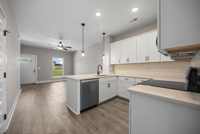 2429 E 17th St, Chattanooga, TN 37404 - photo 3