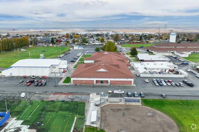 Warden Elementary School has smaller class sizes to help keep students engaged.