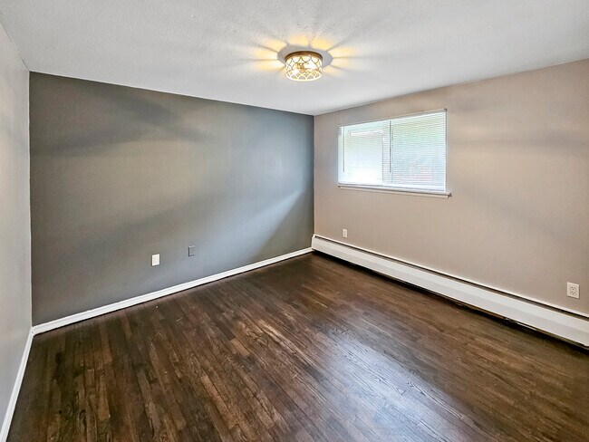 Bradley Court, Windsor Locks, CT 06096 - photo 5