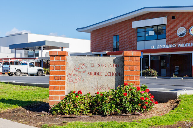 Welcome to El Segundo Middle School in El Segundo, CA.