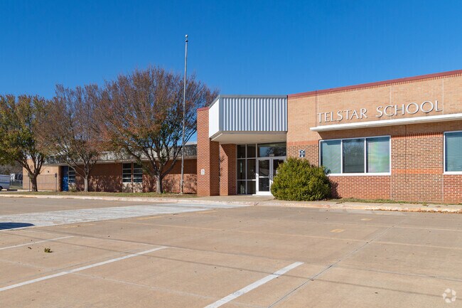 Telstar Elementary School grade are pre-k to 5th grade.