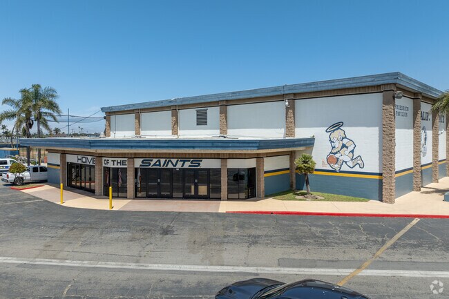 Santa Clara High School has a student-teacher ratio of 12:1.