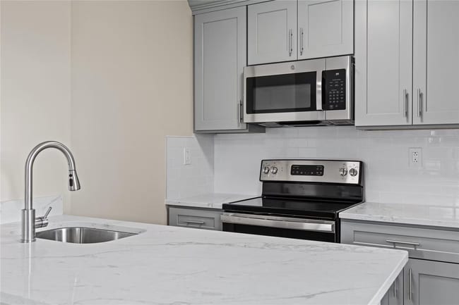 Unit 401 Kitchen