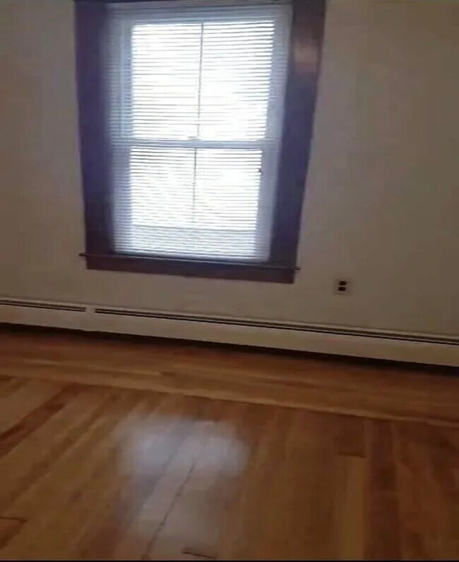 77 Greeley St unit 1, Clinton, MA 01510 - photo 6