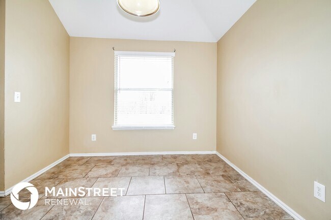 2916 SE 97th St, Moore, OK 73160 - photo 5