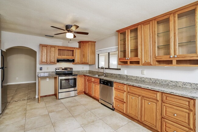 1622 SE Collette Ct, Port Saint Lucie, FL 34952 - photo 6