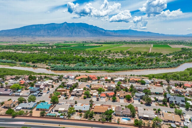 River's Edge offers may great amenities for its families.