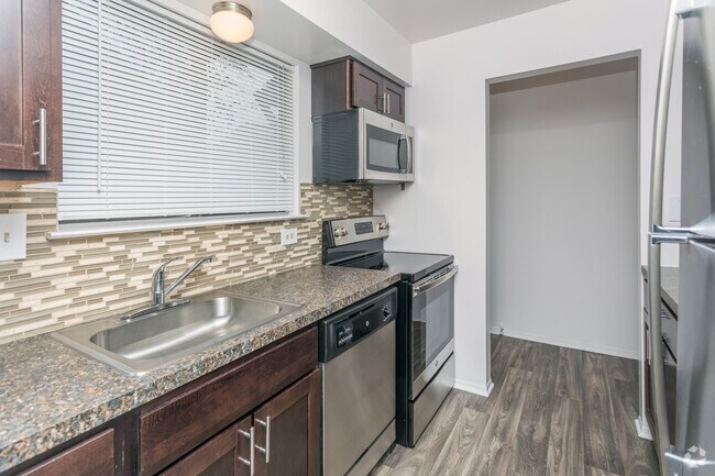 2BR, 1BA - 1,035 SF Aspen Upgraded