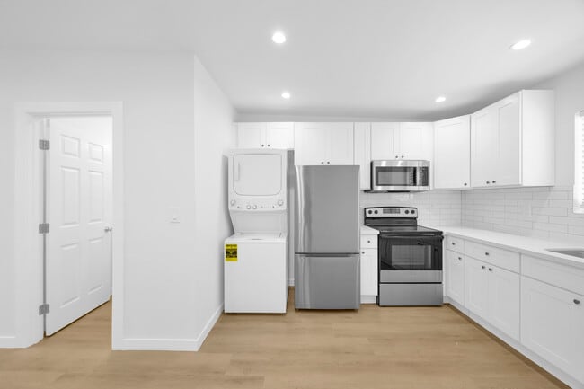 2210 Pine Ave unit 2211 Pine Ave, Long Beach, CA 90806 - photo 6