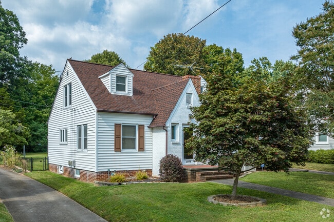 You can find modern bungalows with well-manicured lawns in the Ardmore neighborhood.