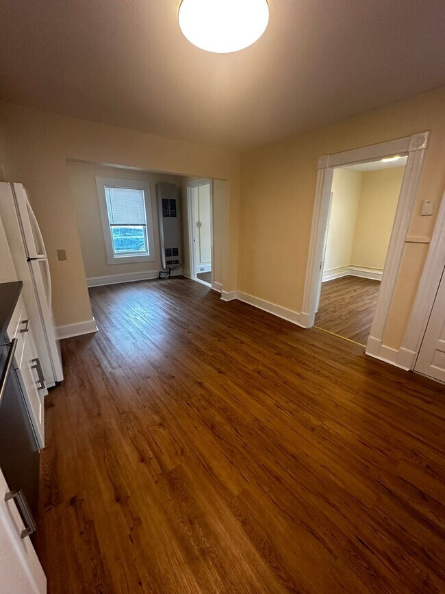 9 Lakeview Terrace unit 2, Burlington, VT 05401 - photo 3